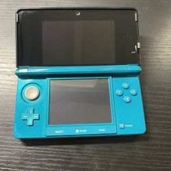 Nintendo 3DS - with Games 