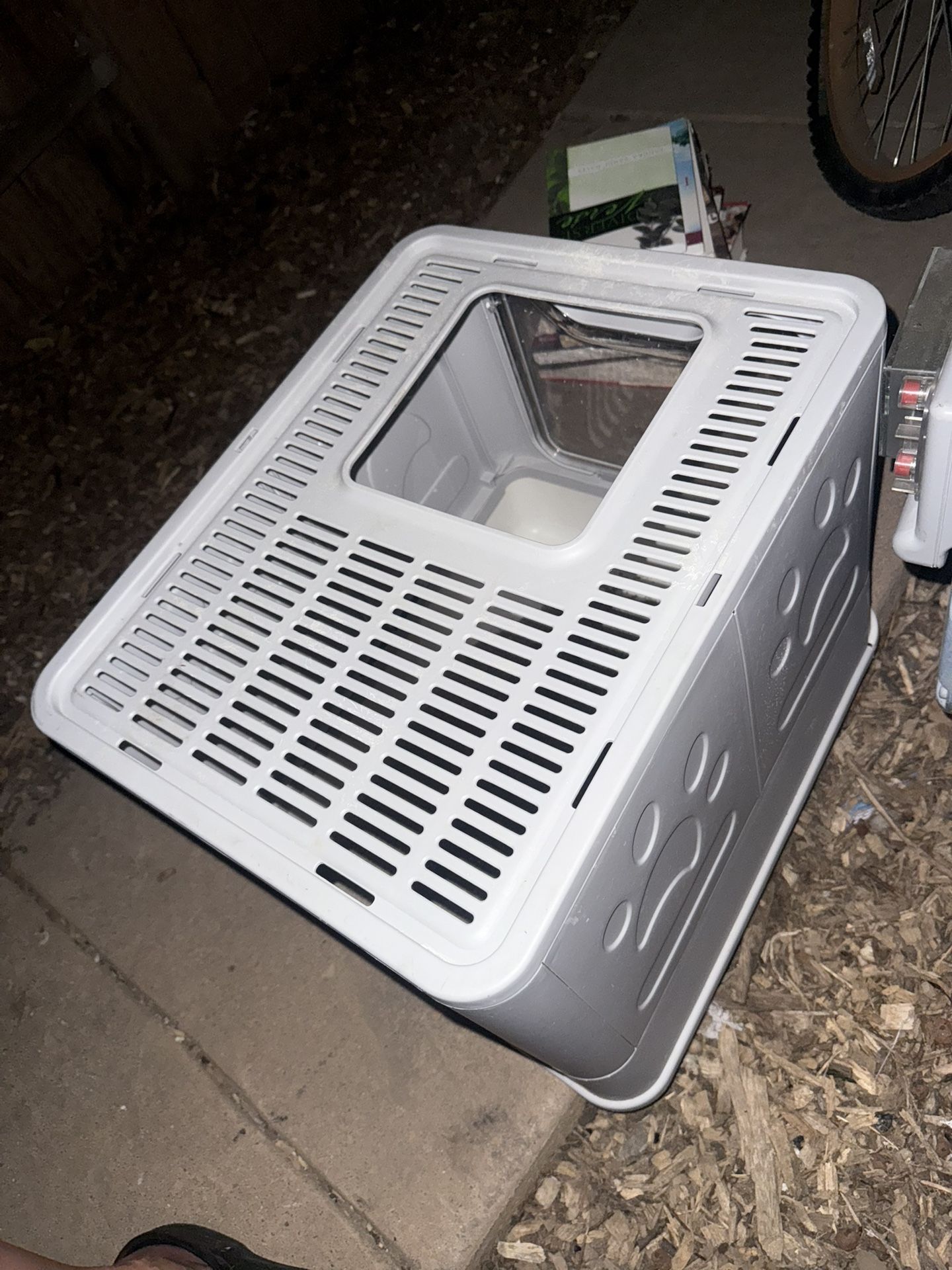 Closed Litter Box