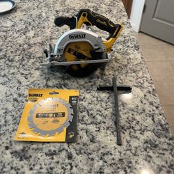 Dewalt 12V Circular Saw