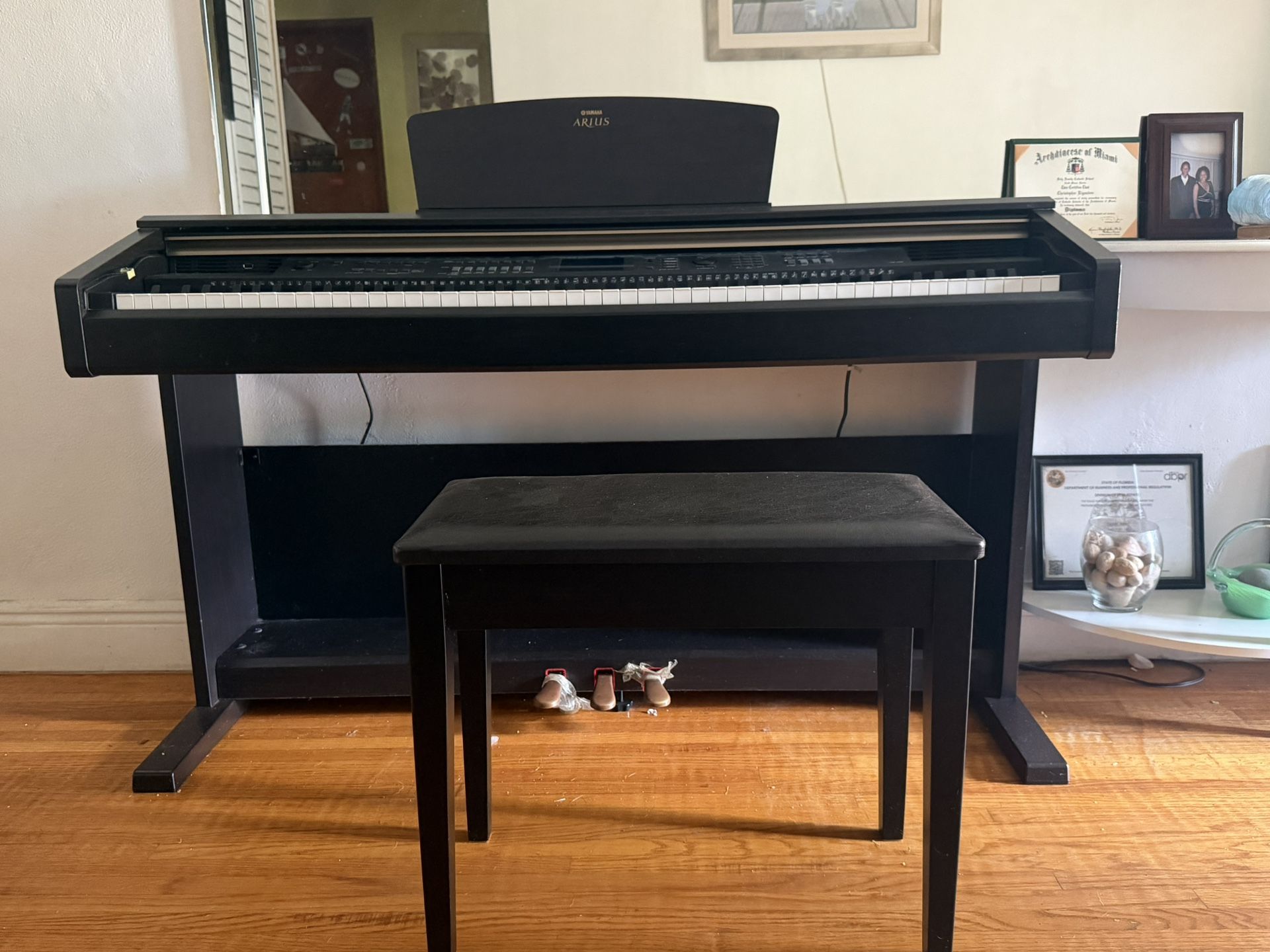 Yamaha Arius Digital Electronic Piano