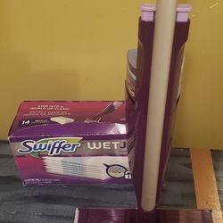 Swiffer WET JET/ with Half Bottle of Solution and Pads batteries Included