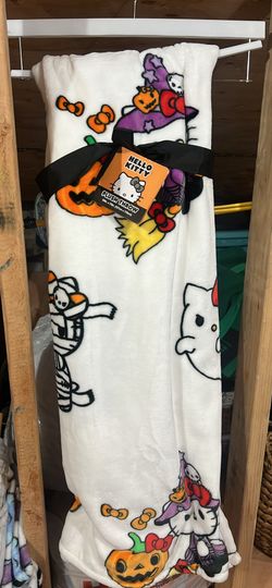 Hello Kitty Throw