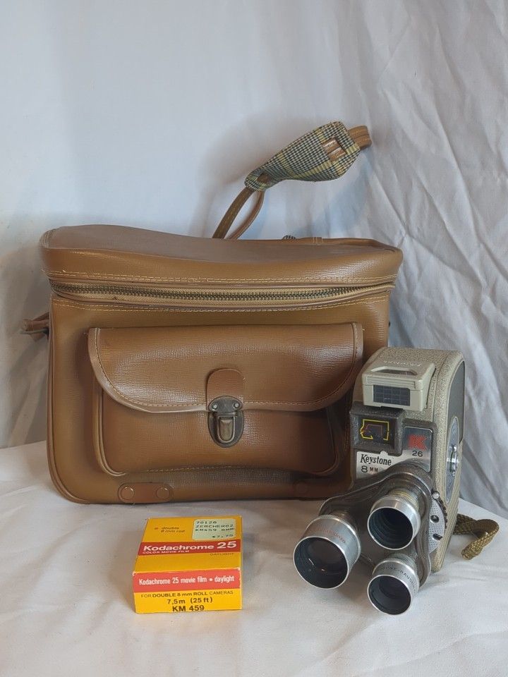 Vintage Keystone K26 8mm Film Movie Camera w/ Leather Case & Kodachrome 25 Film