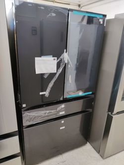 New Samsung Bespoke 36in. 29cu.ft. Standard Depth Charcoal Glass/Stainless Steel 4-Door French Door