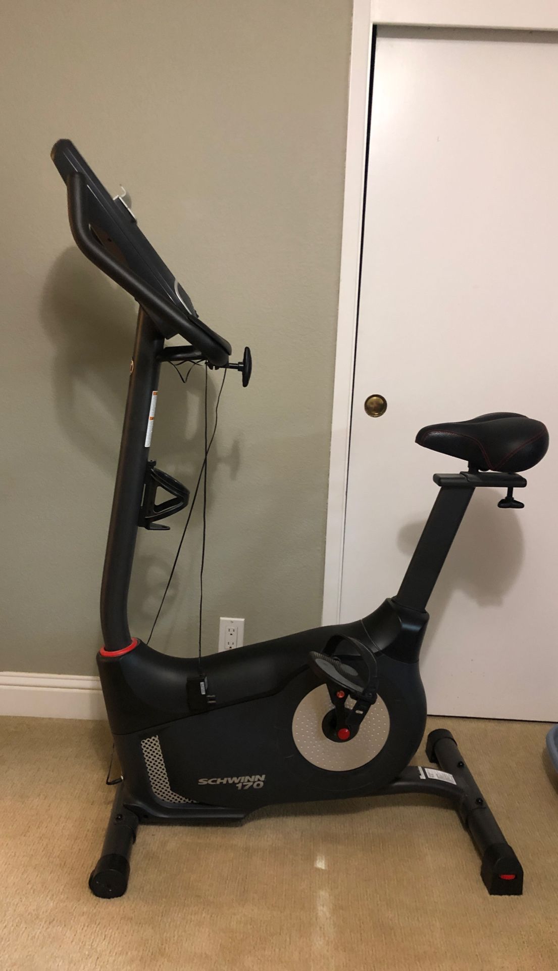 Schwinn M717 170 Upright Exercise Bike