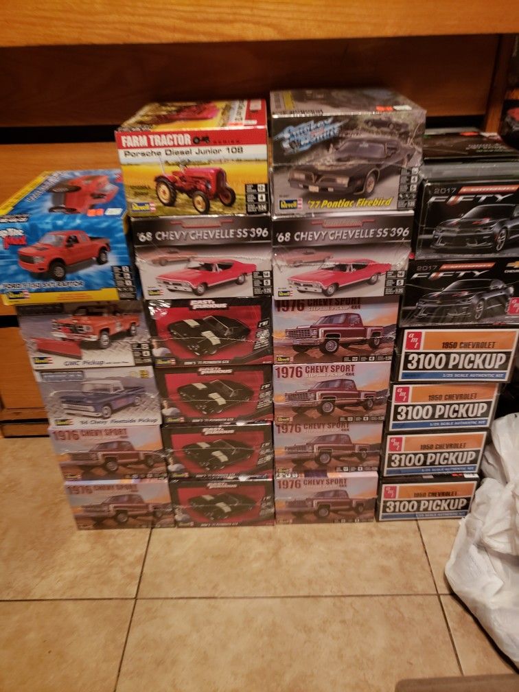 Plastic Model Kits Cars For Sale for Sale in Phoenix, AZ OfferUp
