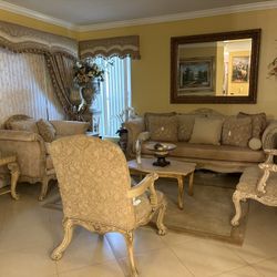 Classic Sofa Set