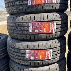 Vendo set de llantas nuevas 215/55R16 marca Supermax con garantía de 50.000 mil millas de garantia