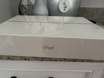 Apple iPad in Box