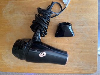 T3 Hair Dryer with Concentrator Attachment