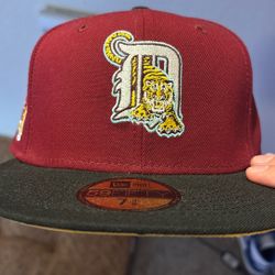 Fitted Detroit 7 3/8