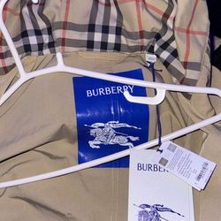 Burberry zip Up Trench Coat 