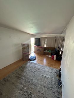 8’ x 10’ Area Rug