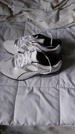 Puma sneakers white and gray brand new never worn size 12 also comes with memory soft foam