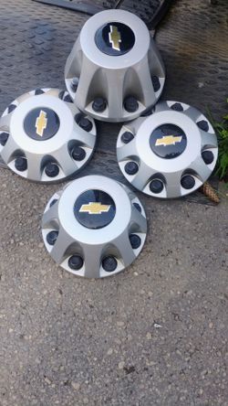 Silverado 3500HD wheel center Hub caps