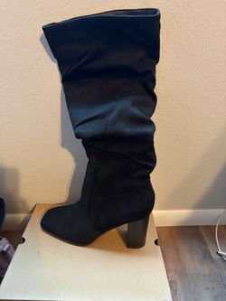NEW boots - black size 9