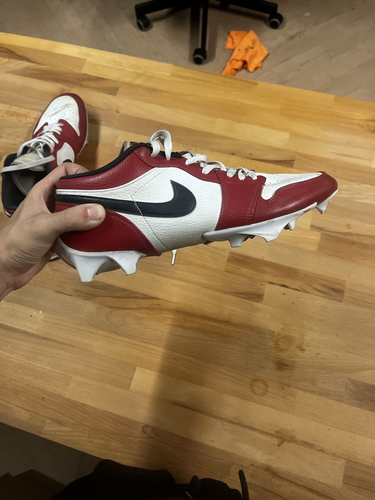 FOOTBALL CLEATS PINK 13 RED 12