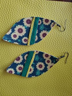 Handmade earrings 🌻