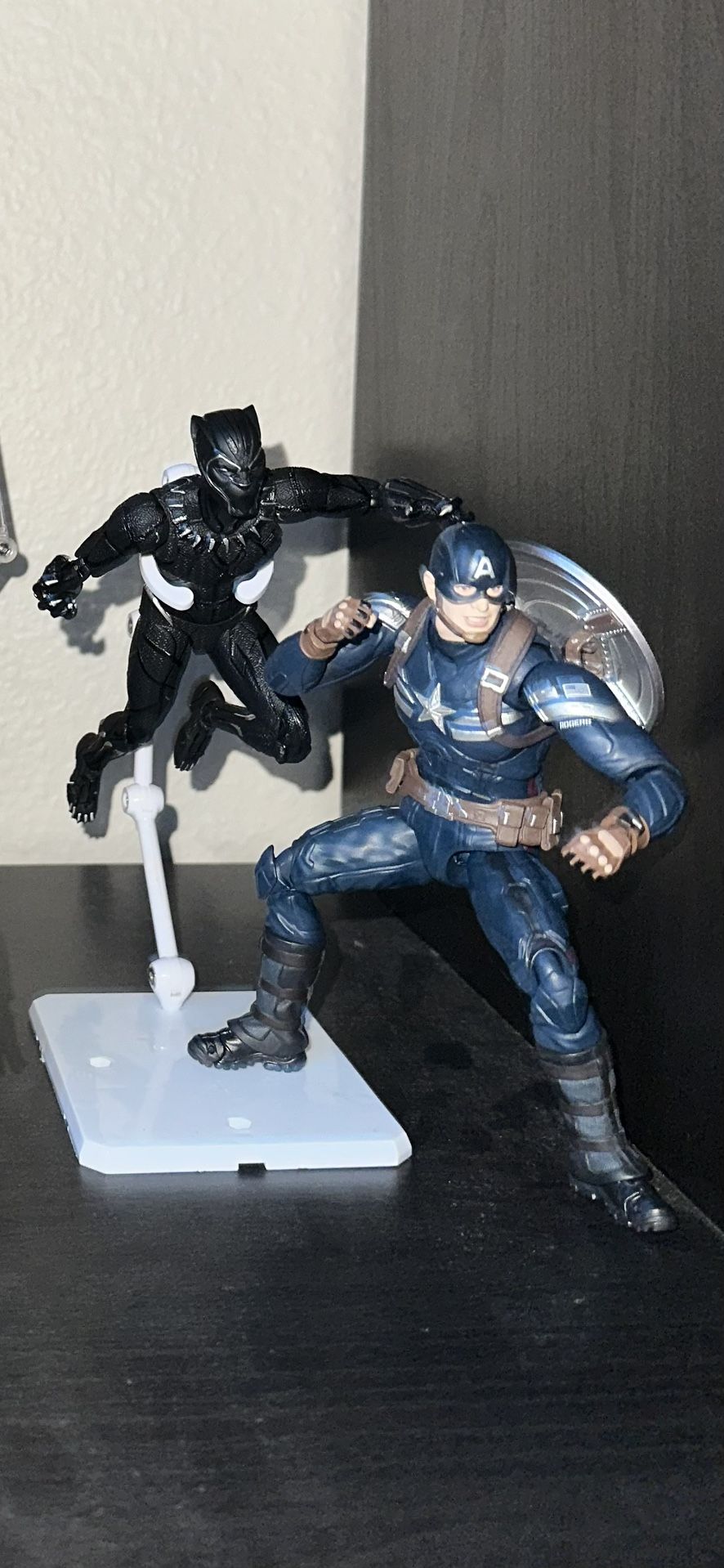 Read Description Mafex Figures