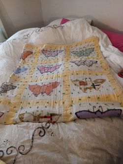 Vintage 1940's/50's Handmade Butterfly Quilt