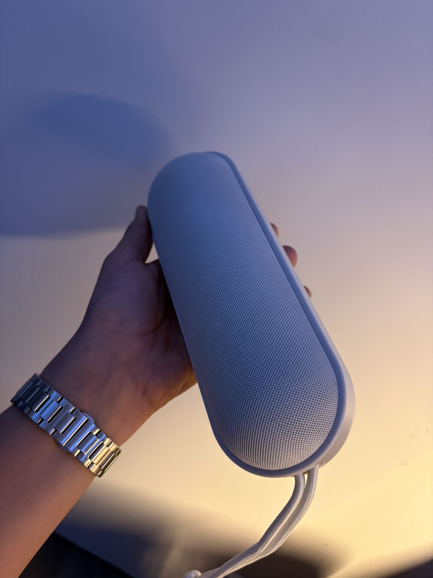Capsule Open Box Speaker