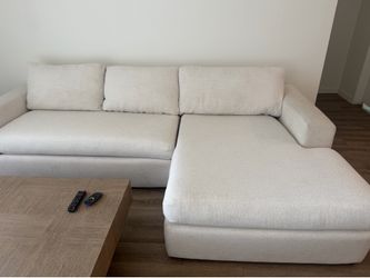 Sectional couch