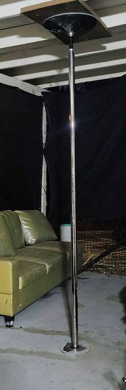 stripper / fitness pole