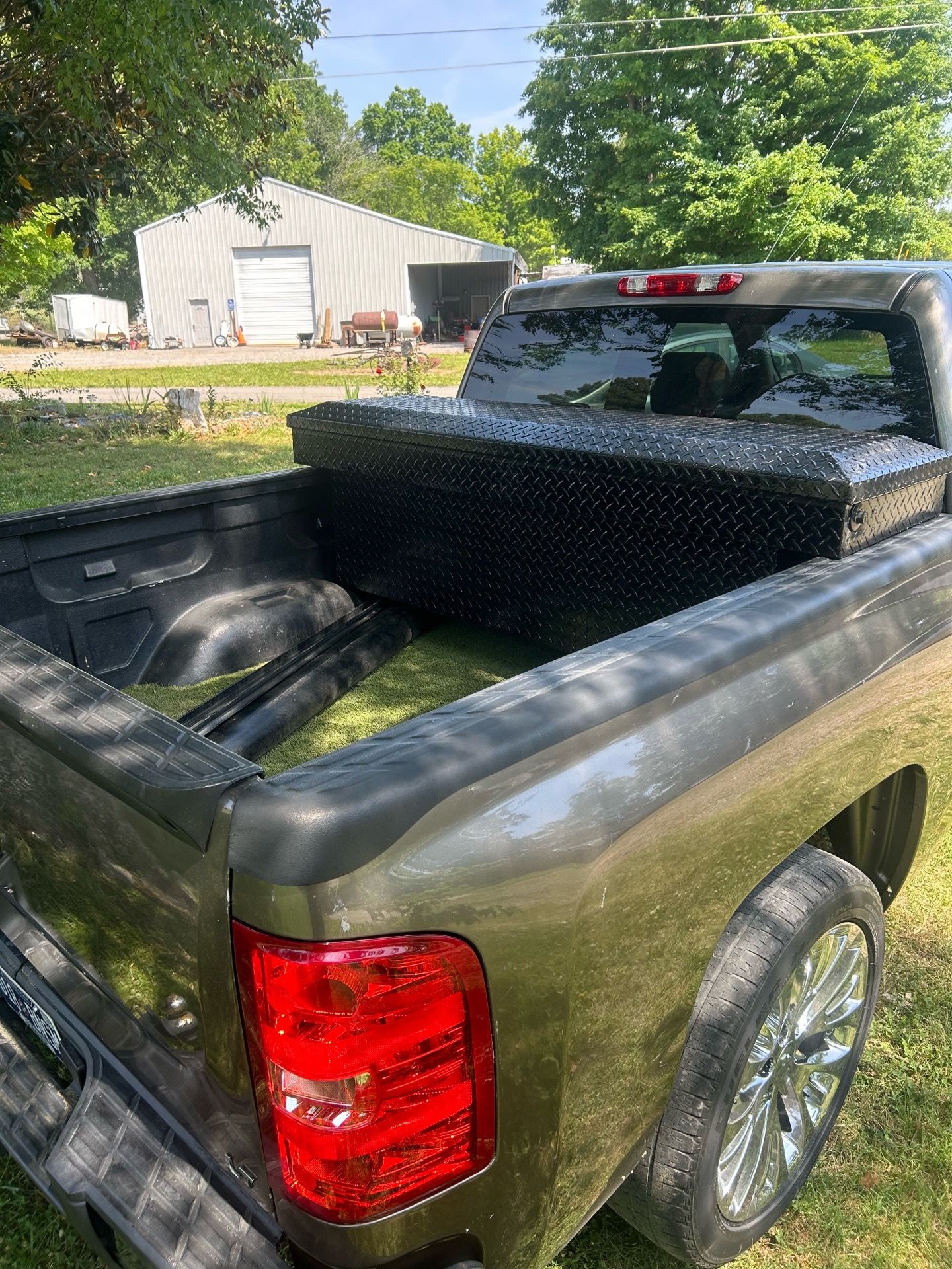 Truck toolbox