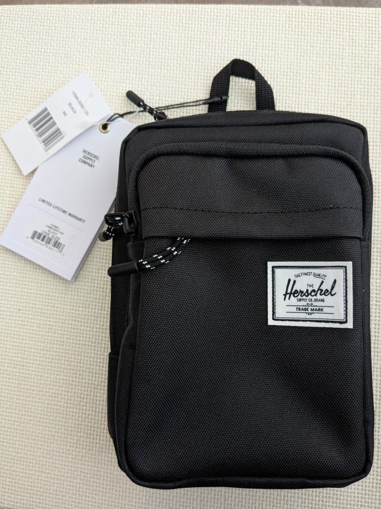 NEW / Herschel Form Crossbody Large