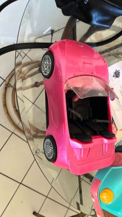 Barbie car.