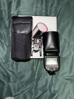 Godox V1