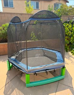 Kids trampoline