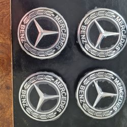 Mercedes benz center caps brand new