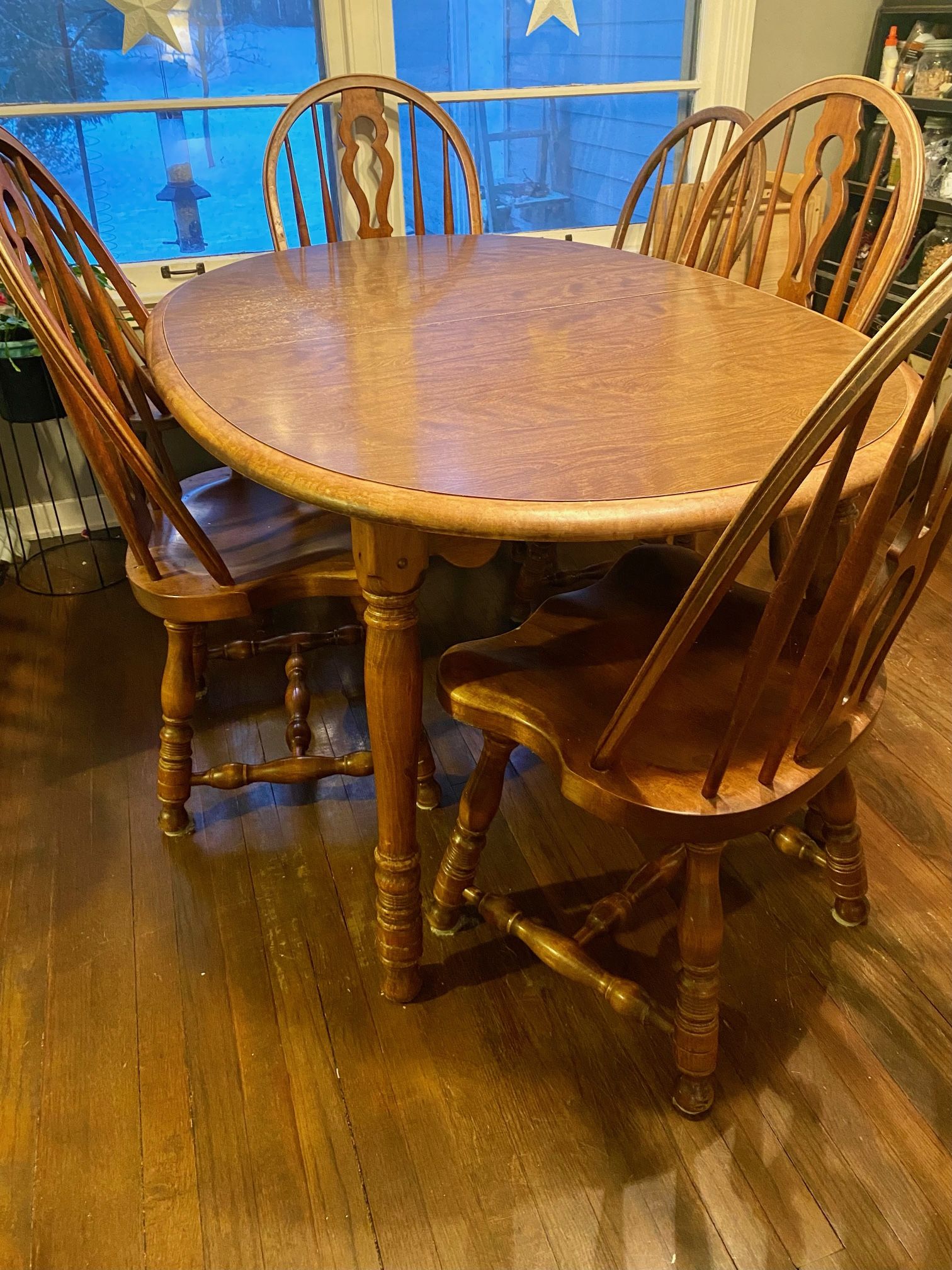 Vintage E. R. Buck Solid Maple Table 4 Chair Set With Leafs