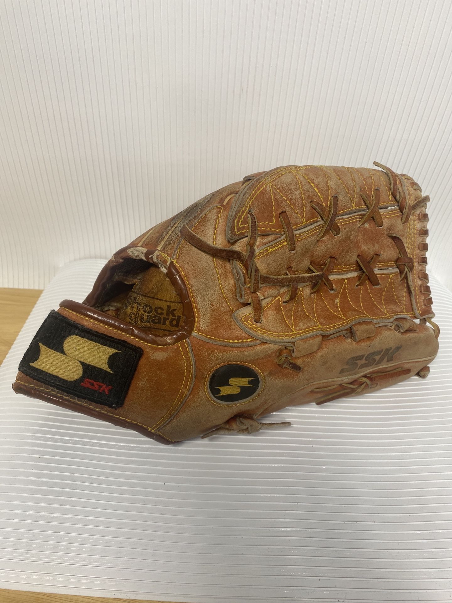 SSK Dimple II Softball Glove Size 13
