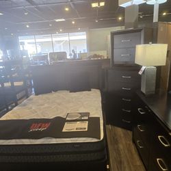 Queen Bed Dresser mirror Nightstand $798 