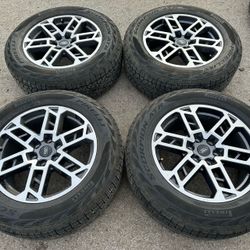 20” Ford Platinum Wheels and Pirelli ATR Tires 20 Lariat Rims 6 lug 6x135 bolt pattern fit F150 Expedition F 150 factory original stock king ranch
