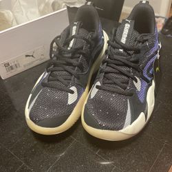 Super Mario Galaxy Pumas, Size 5 In Juniors, Black-Hawaiian Ocean Color