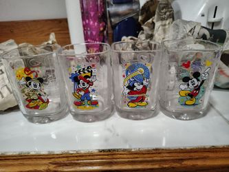 VINTAGE 2000 WALT DISNEY WORLD MCDONALDS SQUARE GLASSES - COMPLETE SET OF 4 (NEVER USED / PRISTINE)