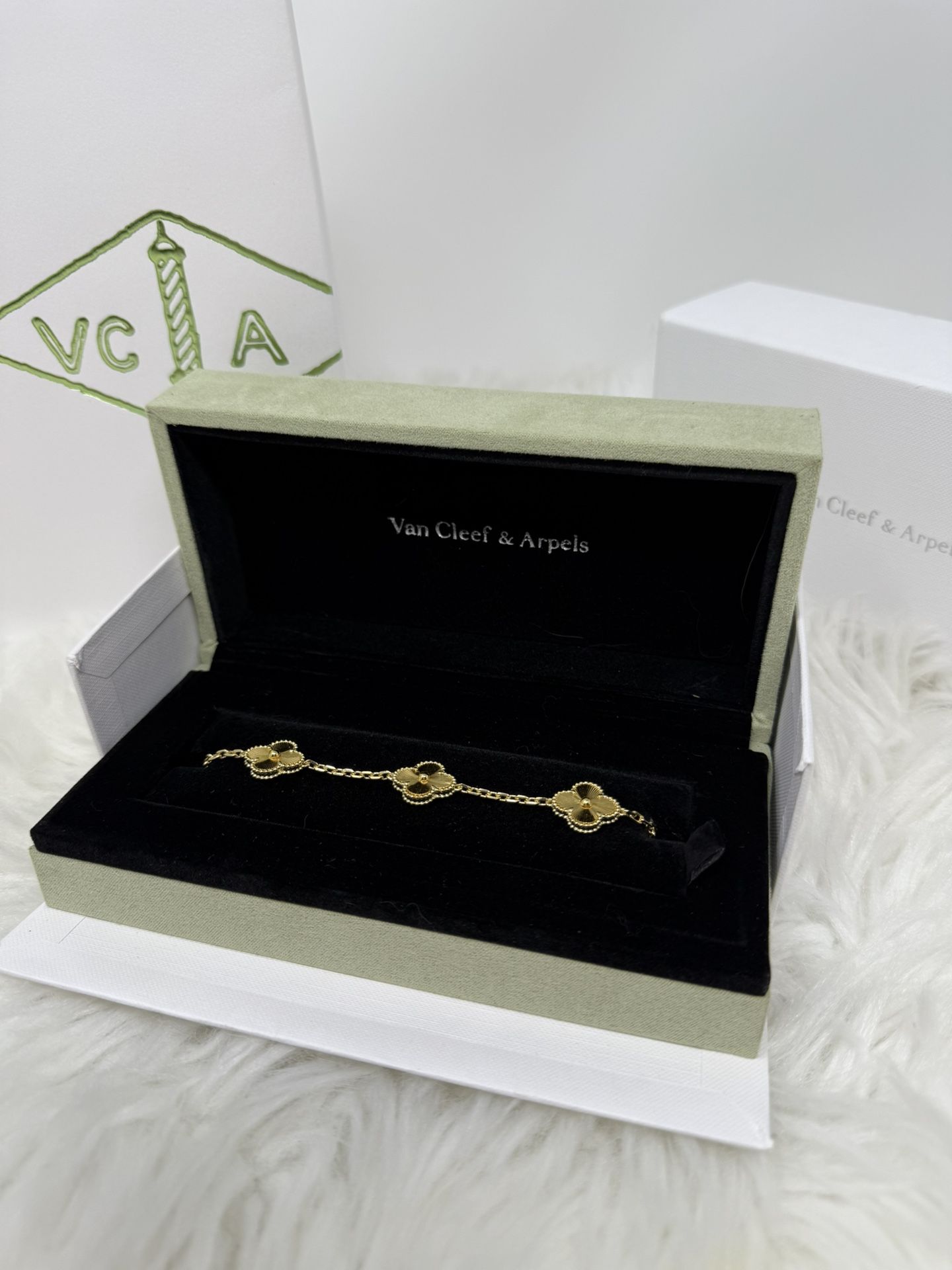 💎LUXURY  VCA 18k Yellow Gold Bracelet 5 Motif Bracelet