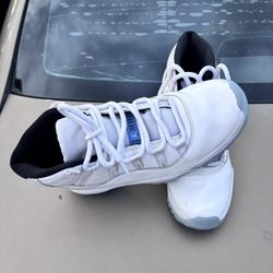 Air Jordan 11 Retro "Columbia / Legend Blue"