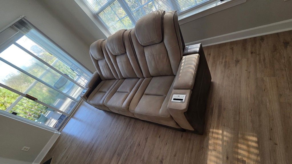 Next-Gen DuraPella Performance Fabric Dual Power Reclining Sofa