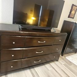 Bedroom Set 4 Pieces 