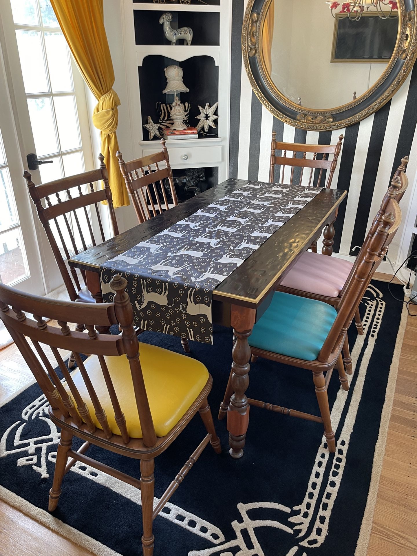 Dining Table. 