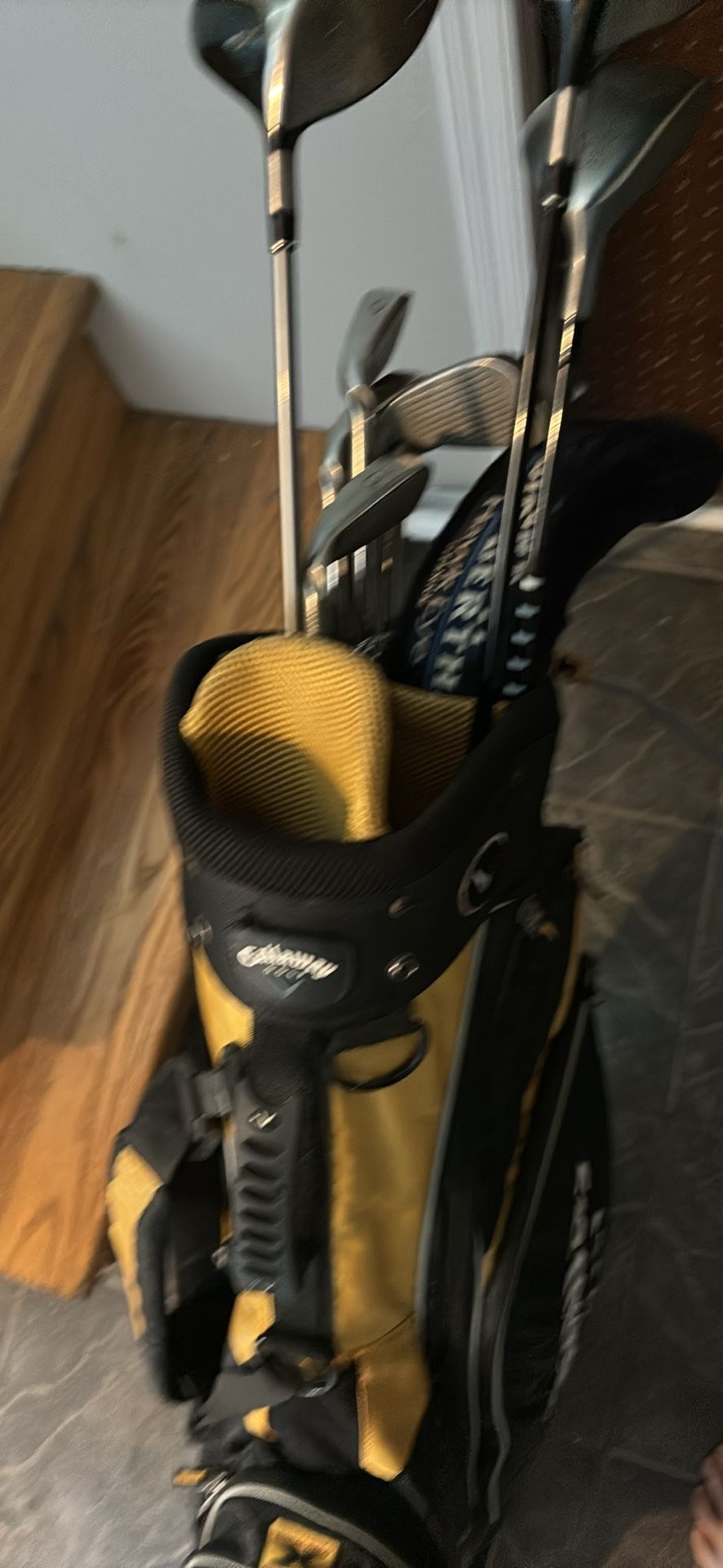 Calloway Golf Bag Unique With Clubs And Accessories and also rolling cart