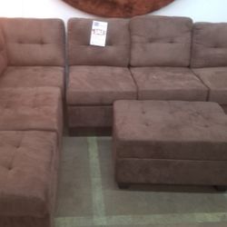 🚨BRAND NEW SECTIONAL WITH OTTOMAN 