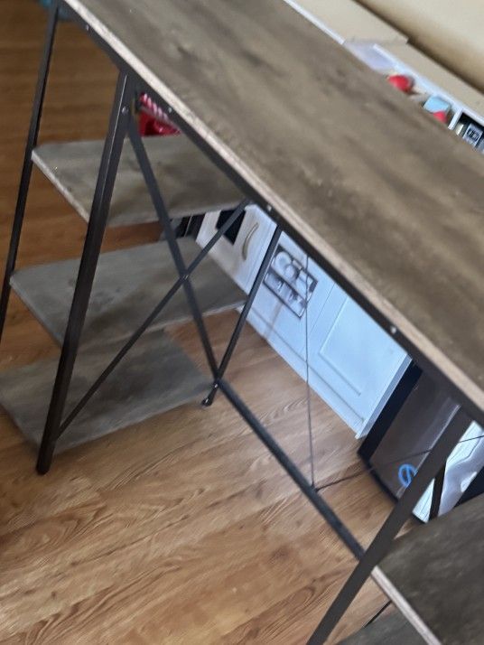 Table /storage