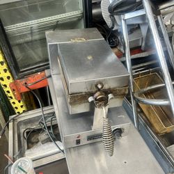 Commercial Waffle Maker 