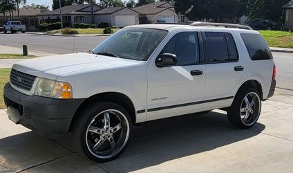 2004 Ford Explorer