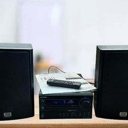 Onkyo CR 325 mini CD Receiver and matching Onkyo SKR 980 speakers and Remote